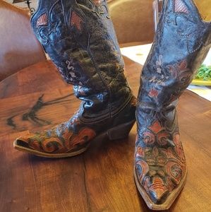 Corral boots sz 8